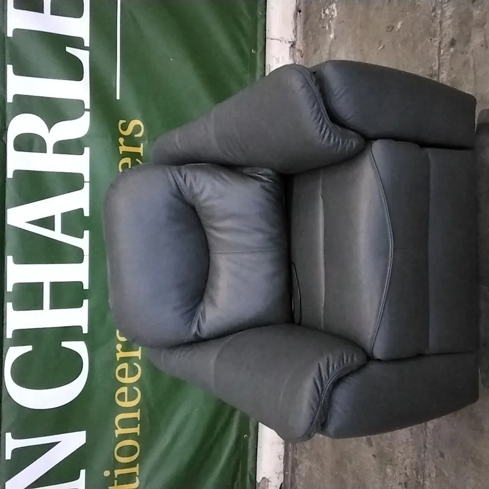 QUALITY BRITISH DESIGNED & MANUFACTURED G PLAN BLACK LEATHER ELECTRIC RECLINING ARMCHAIR