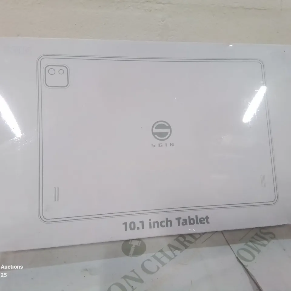 BOXED AND SEALED 10,.1 INCH 4GB TABLET