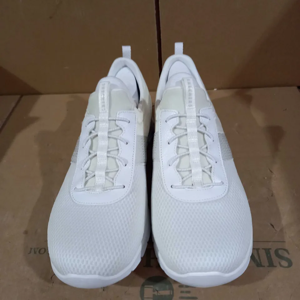 SKECHERS LUMINATE TRAINERS - WHITE - SIZE 7