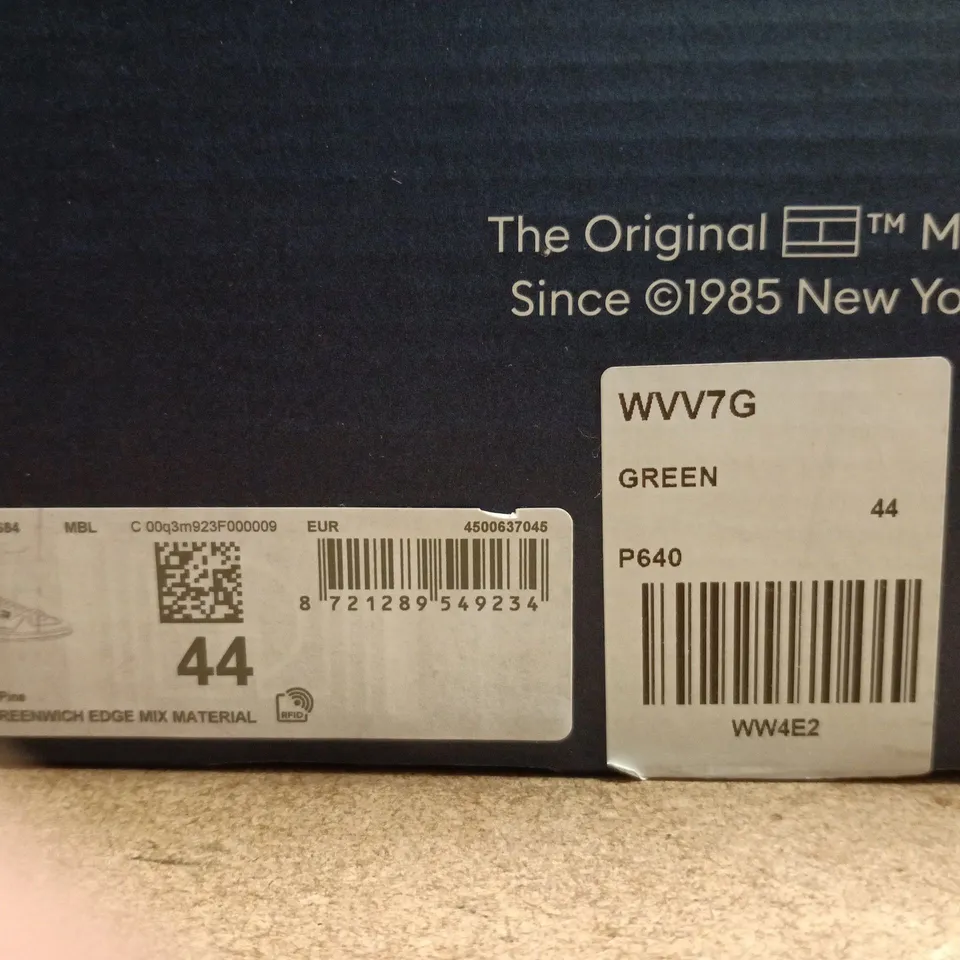 BOXED PAIR OF TOMMY JEANS GREEN SUEDE TRAINERS – UK SIZE 9.5