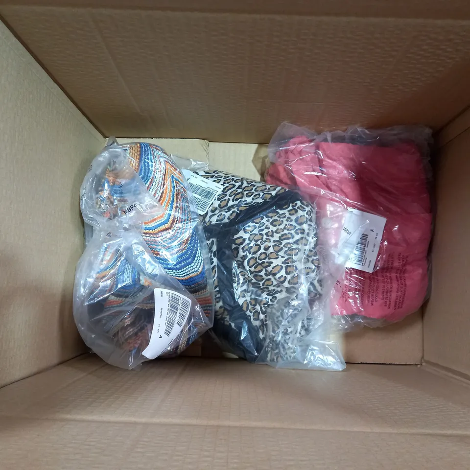 BOX OF APPROX 10 ASSORTED CLOTHING ITEMS TO INCLUDE PHASE EIGHT TOP, KIPLING CROSS BODY BAG, HALTON PANTS, ETC.