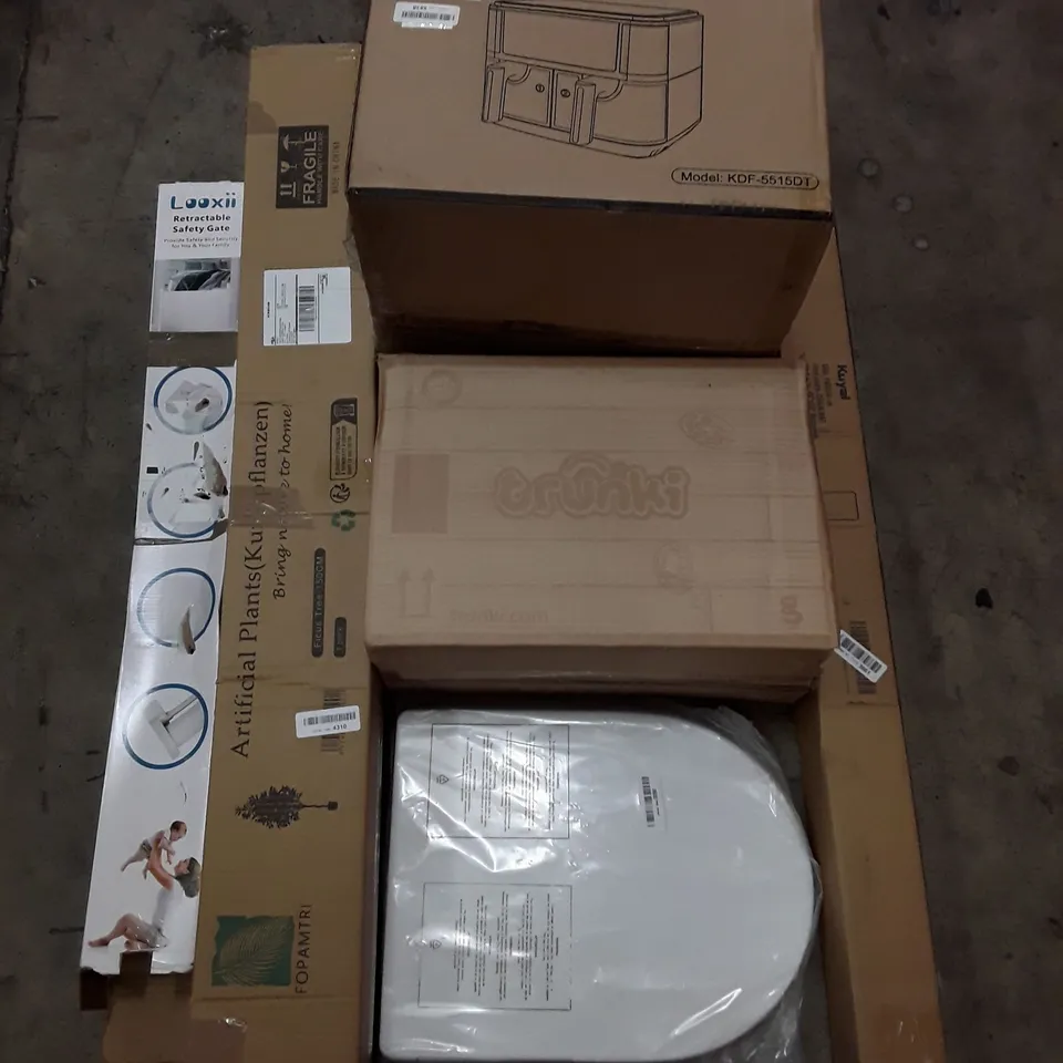 PALLET OF ASSORTED PRODUCTS INCLUDING AIR FRYER, TRUNKI KIDS SUITCASE, CHAIR MAT , TOILET SEAT, RETRACTABLE SAFETY GATE, ARTIFICIAL PLANT