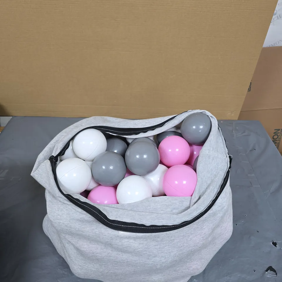 ASSORTED PLASTIC BALLS IN GREY ZIP BAG – WHITE, GREY & PINK
