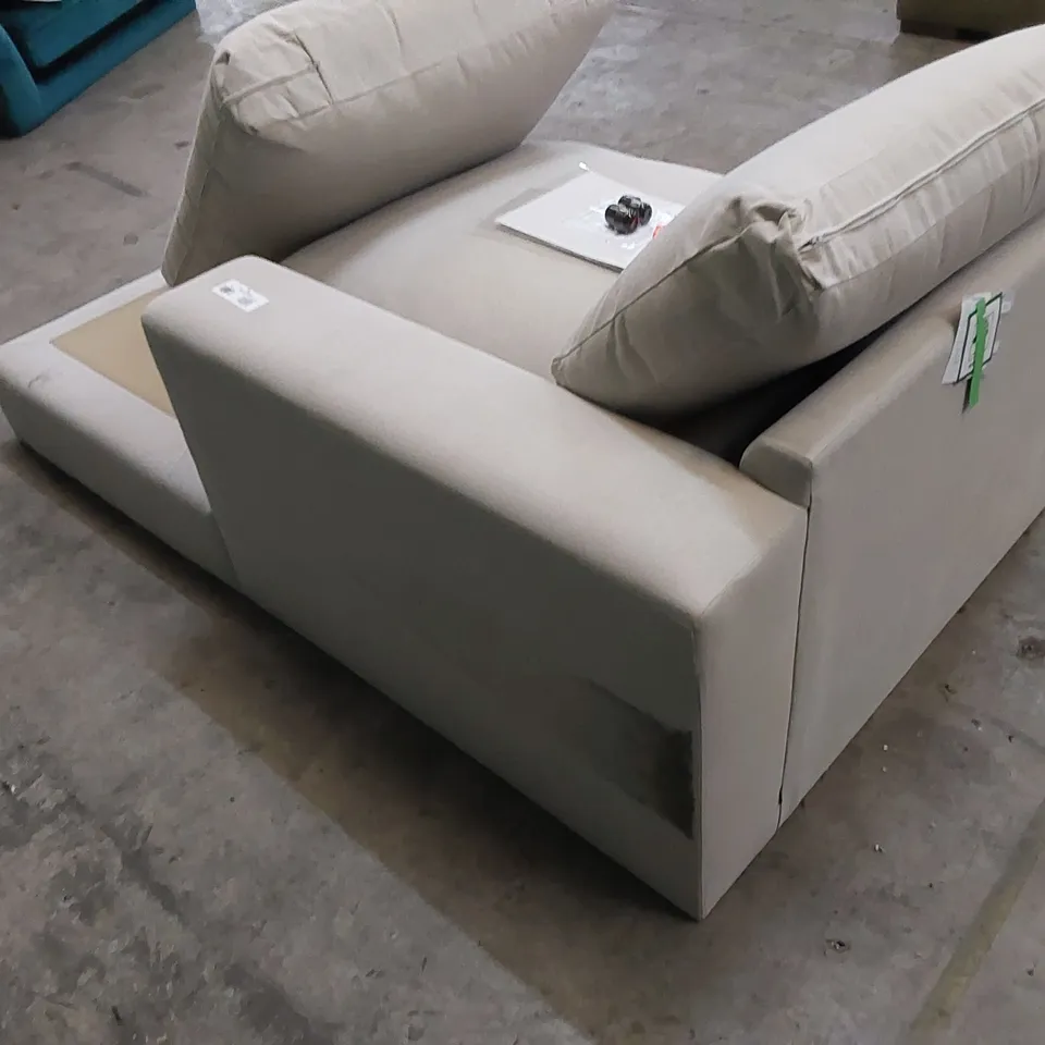 DESIGNER CHAISE SOFA PIECE WITH CUSHIONS 