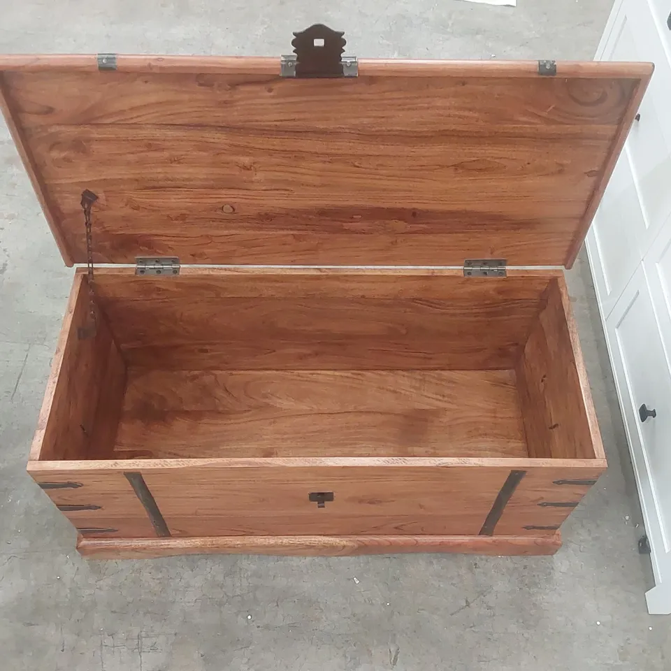 HAMDAN SHEESHAM TRUNK