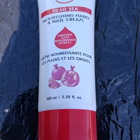APPROXIMATELY 75 MYREL DEAD SEA HAND AND NAIL CREAM 100ML