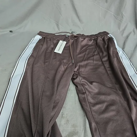 THE COUTURE CLUB TAPE MESH JOGGER – BROWN, XXL
