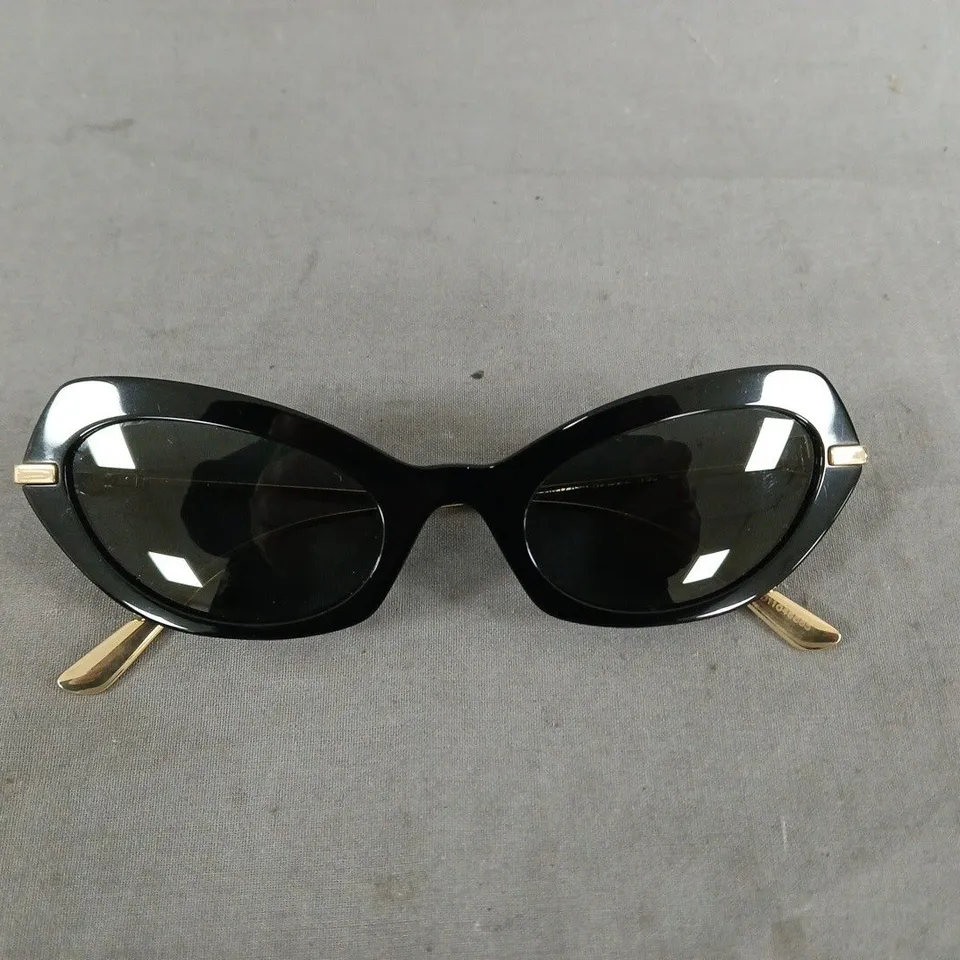 BOXED DOLCE & GABBANA SUNGLASSES 