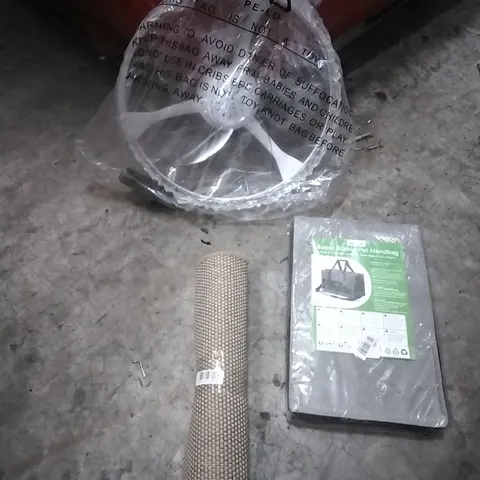 PALLET OF ASSORTED ITEMS TO INCLUDE; SMALL RUG,  STABLE PET HANDBAG, CEILING FAN 