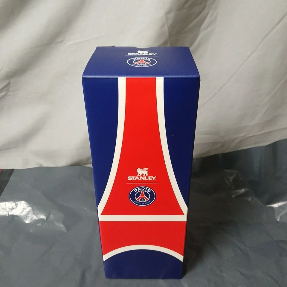 STANLEY AEROLIGHT INSULATED BOTTLE – PARIS SAINT‑GERMAIN EDITION, 24OZ/710ML