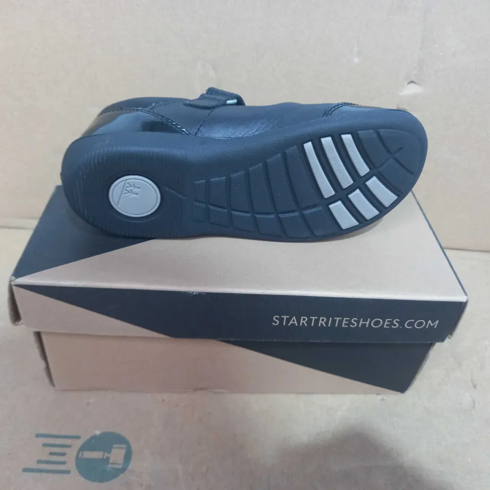BOXED PAIR OF START RITE SHOES IN BLACK EU SIZE 28