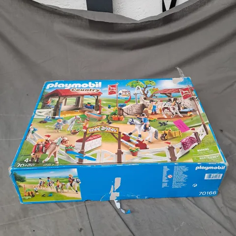 BOXED PLAYMOBIL COUNTRY PLAYSET 70166