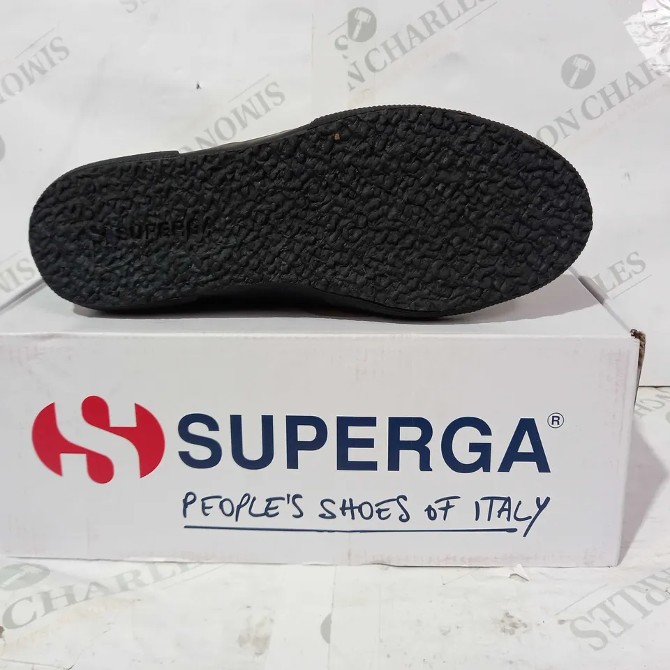 BOXED PAIR OF SUPERGA SHOES IN BLACK UK SIZE 7