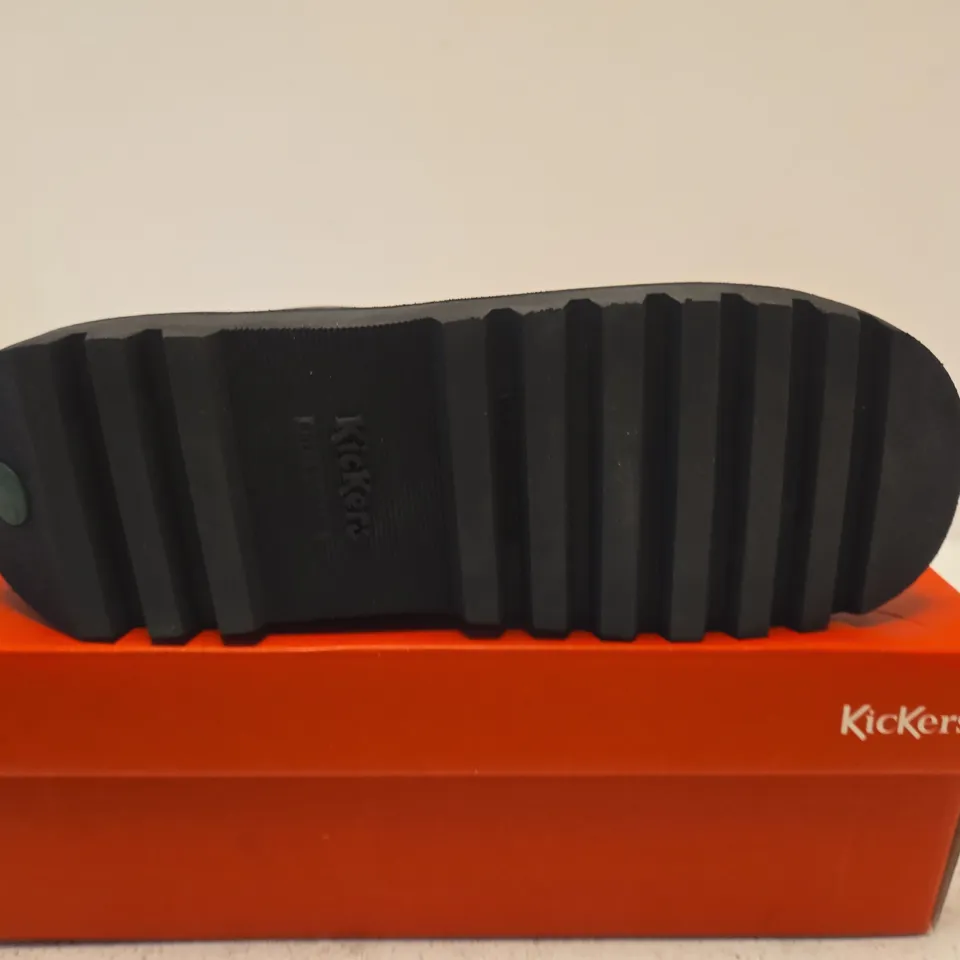BOXED PAIR OF KICKERS BLACK LEATHER DERBY SHOES – SIZE 41