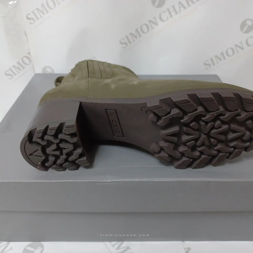 BOXED PAIR OF VIONIC WILMA ANKLE BOOTS OLIVE SIZE 6