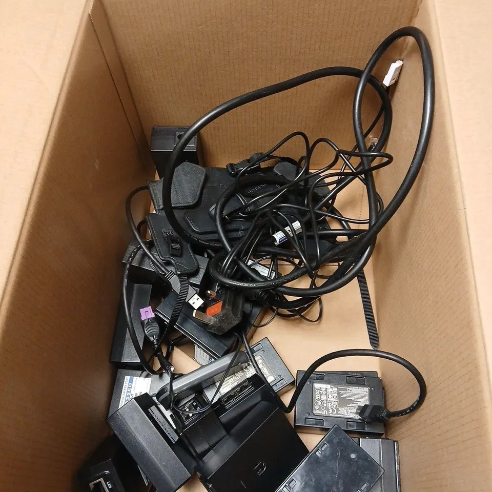 BOX OF APPROXIMATELY 12 ASSORTED ELECTRICAL ITEMS INCLUDING SECOND HDD CADDY, NINTENDO SWITCH CONTROLLER AND SWITCHING MODE POWER SUPPLY
