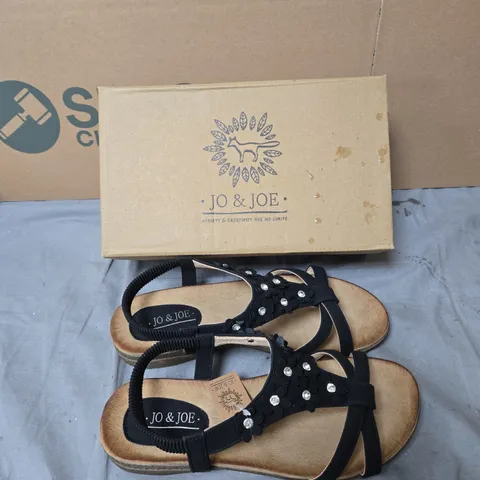 JO & JOE WOMEN'S BLACK EMBELLISHED SANDALS – UK 8