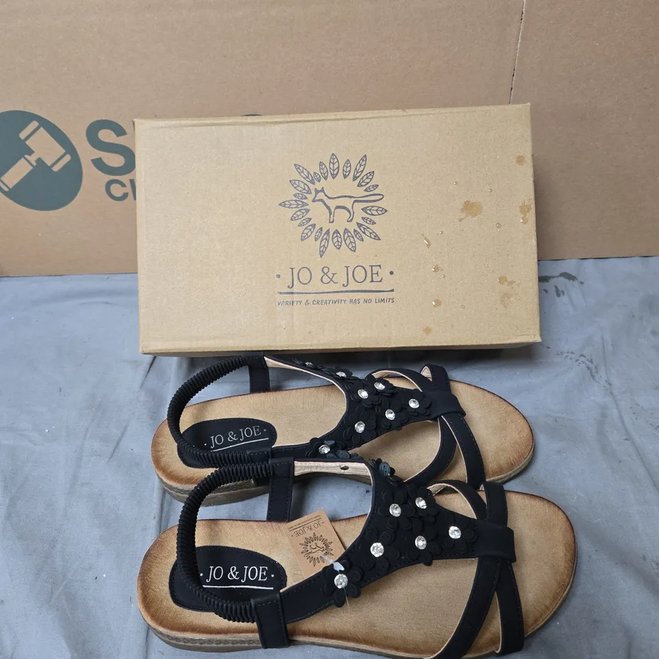 JO & JOE WOMEN'S BLACK EMBELLISHED SANDALS – UK 8