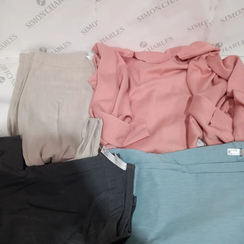 BOX OF APPROX 20 ASSORTED CLOTHING ITEMS TO INCLUDE - MARLA WYNNE - NINALEONARD - RUTH LANGSFORD