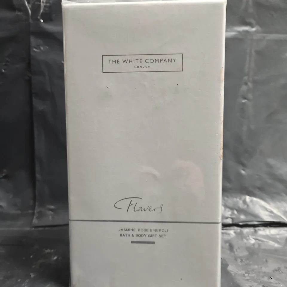 SEALED THE WHITE COMPANY FLOWERS BATH & BODY GIFT SET