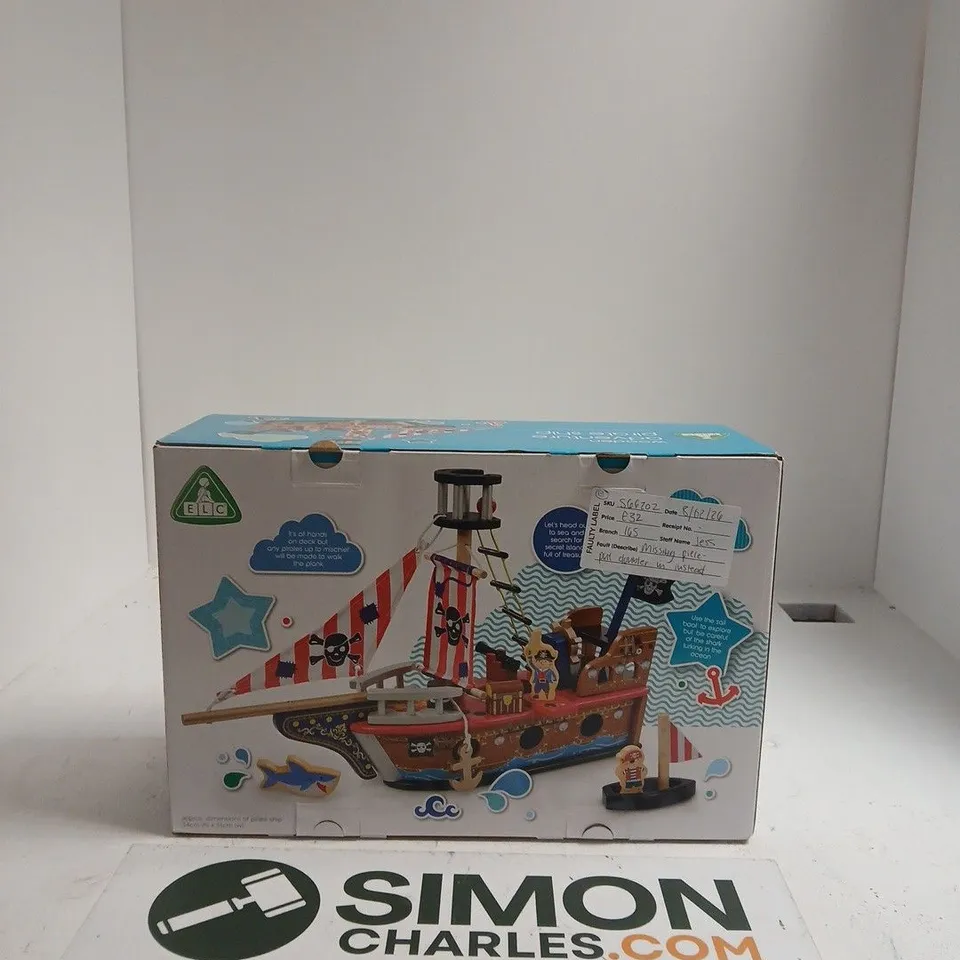 PIRATE SHIP PLAYSET – BOXED TOY 