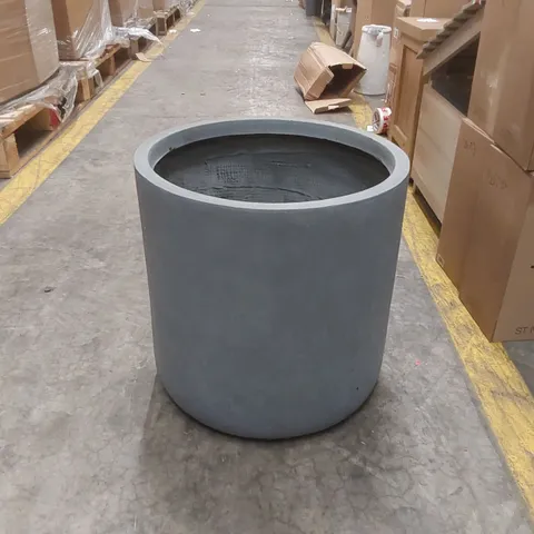 LARGE BROCKWELL PLANTER