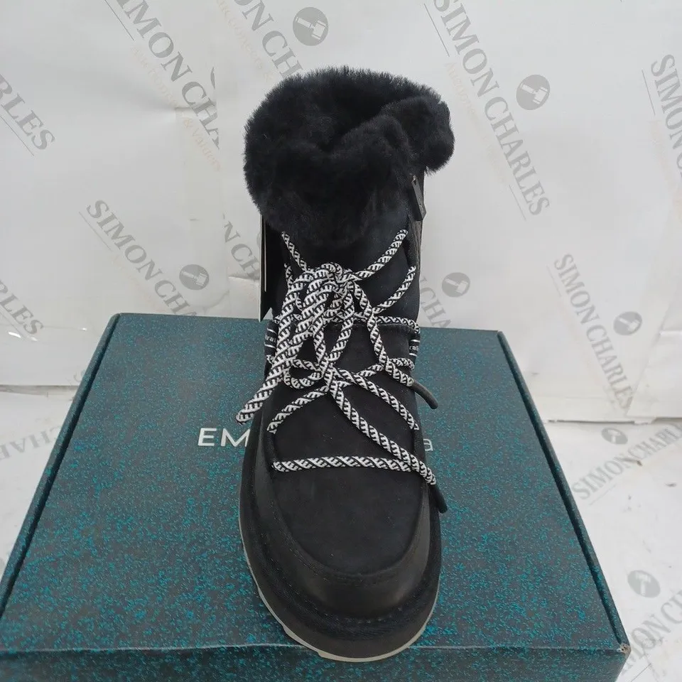 EMU AUSTRALIA BLURRED WATERPROOF BOOTS SIZE 5 