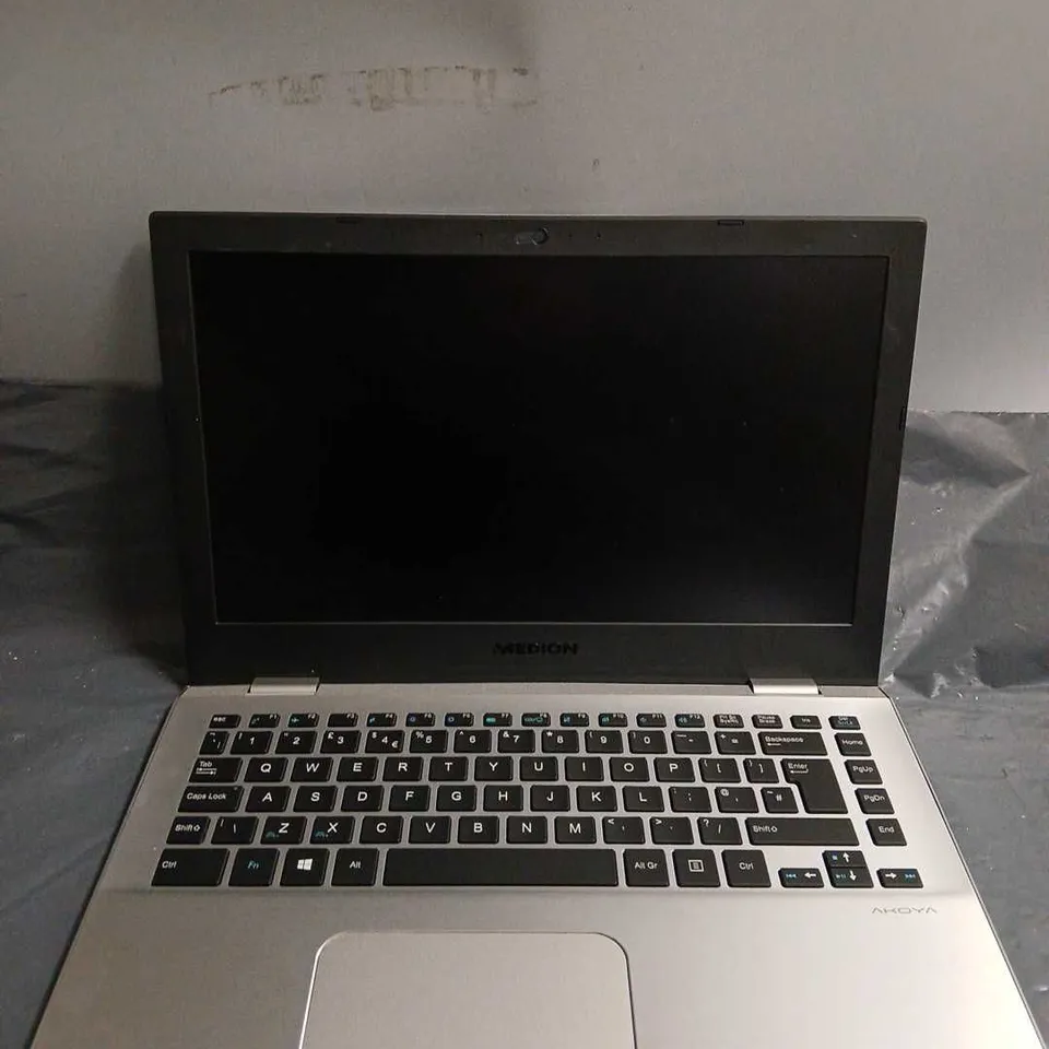 MEDION AKOYA LAPTOP 