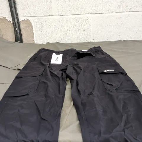 BERGHAUS EVERYDAY CARGO PANT BLACK UK W34 L3 WITH TAGS