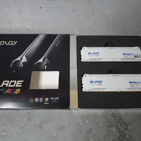 BOXED OLOY BLADE DDR4 DRAM RGB 3600MHZ