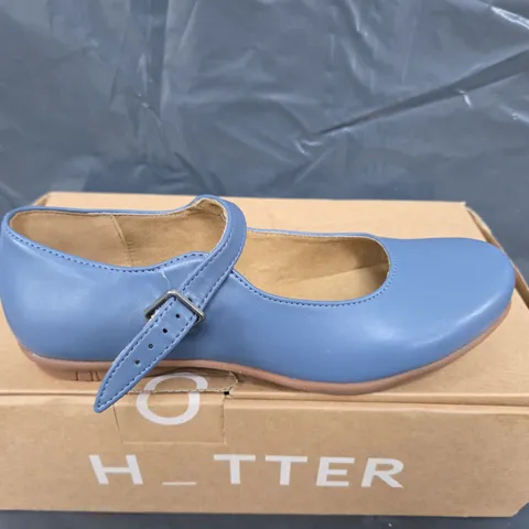 BOXED PAIR OF HOTTER VIOLET BUCKLE SHOES IN BLUE - UK 4