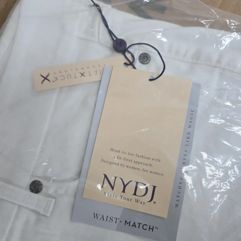 NYDJ WHITE WAIST-MATCH PANTS, WOMEN’S, XL – NEW WITH TAGS