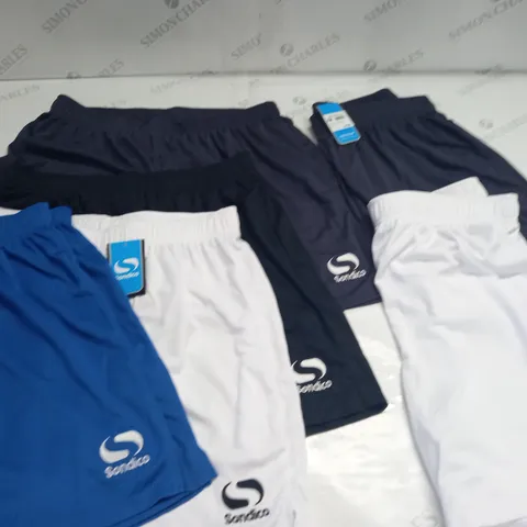 LOT OF 6 PAIRS OF SONDICO SHORTS IN VARIOUS SIZES AND COLOURS