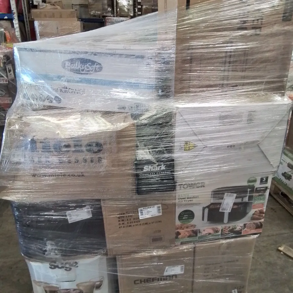 PALLET OF APPROXIMATELY 29 UNPROCESSED RAW RETURN HOUSEHOLD AND ELECTRICAL GOODS TO INCLUDE;