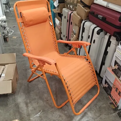 KEPLIN GRAVITY CHAIR - ORANGE 