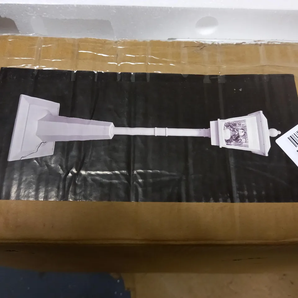 DESIGNER 5FT MUSICAL LED SNOWING STREET LAMP RRP £99.99