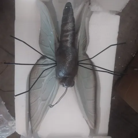 BOXED GARDEN BUTTERFLY HANGING ORNAMENT