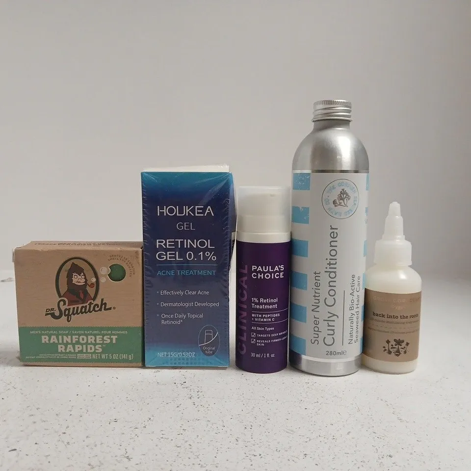 APPROXIMATELY 15 ASSORTED COSMETIC ITEMS INCLUDING VARIOUS MAKES AND BRANDS - COLLECTION ONLY