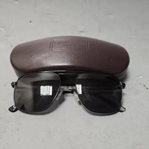LONDON RETRO JACOB SHINY BLACK SUNGLASSES 