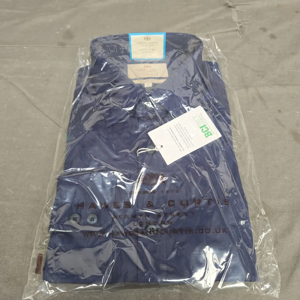 HAWES AND CURTIS BUTTONED SHIRT - SIZE 17/36