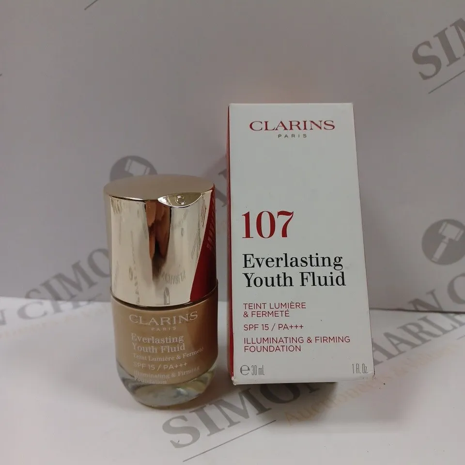 BOXED CLARINS 107 EVERLASTING YOUTH FLUID SPF 15
