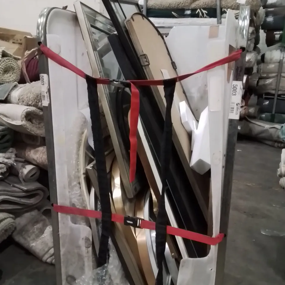 CAGE CONTAINING A LARGE QUANTITY OF MIRRORS 