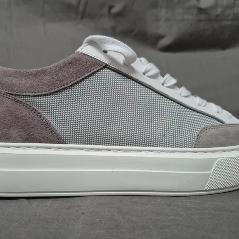 BOXED PAIR OF CLEENS LUXOR SNEAKERS IN WHITE GREY UK SIZE 11