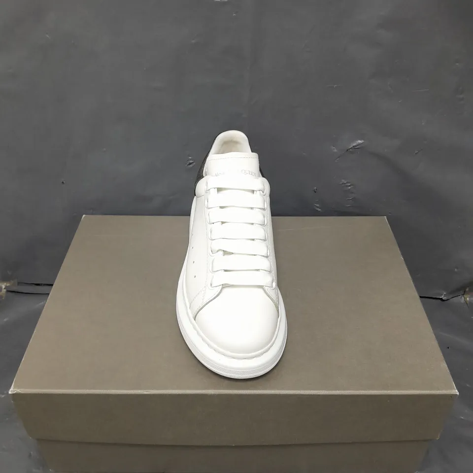 BOXED PAIR OF ALEXANDER MCQUEEN OVERSIZED TRAINERS IN WHITE - 4.5