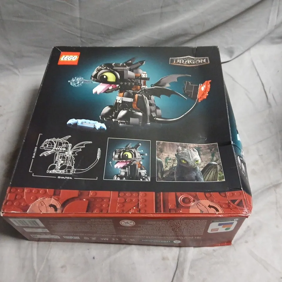 LEGO ICONS TOOTHLESS - 10375