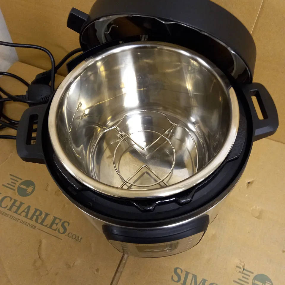 INSTANT POT DUO SMART PRESSURE COOKER