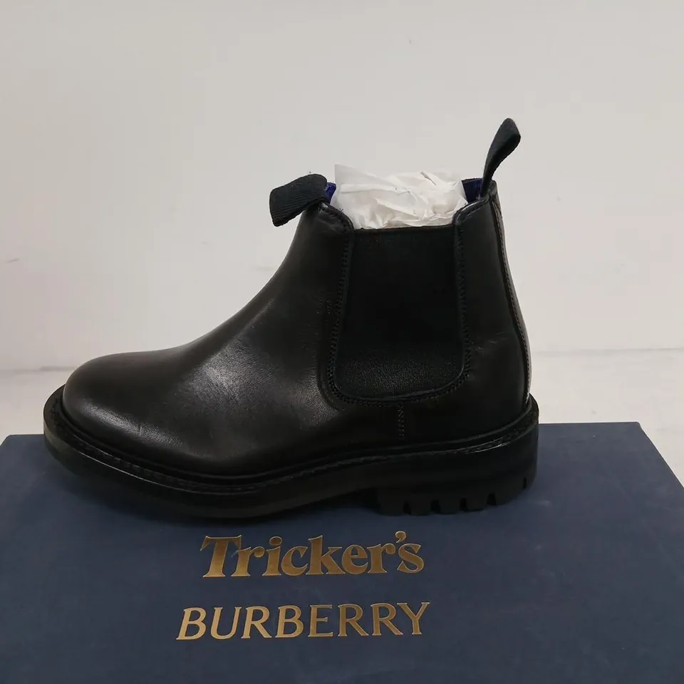 BURBERRY X TRICKER'S BLACK LEATHER CHELSEA BOOTS – ANKLE BOOTS WITH RUBBER SOLES SIZE 2