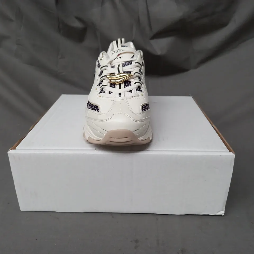 BOXED PAIR OF SKECHERS TRAINERS IN TAUPE SIZE 6.5