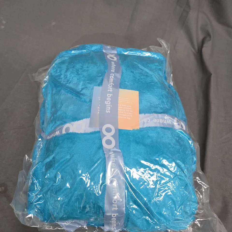 SEALED OODIE HOODED OVERSIZED BLANKET - BLUE 