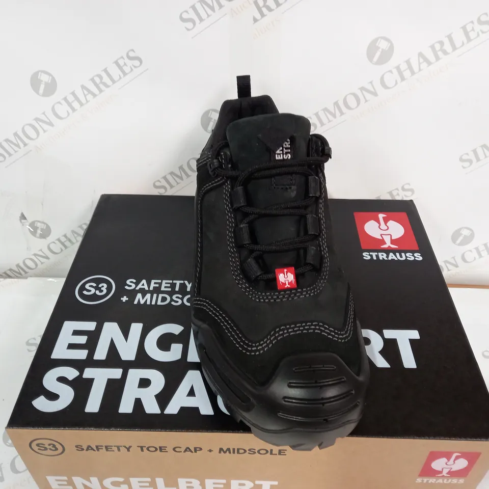 STRAUSS ENGELBERT SAFETY TOE CAP AND MIDSOLE - SIZE 8